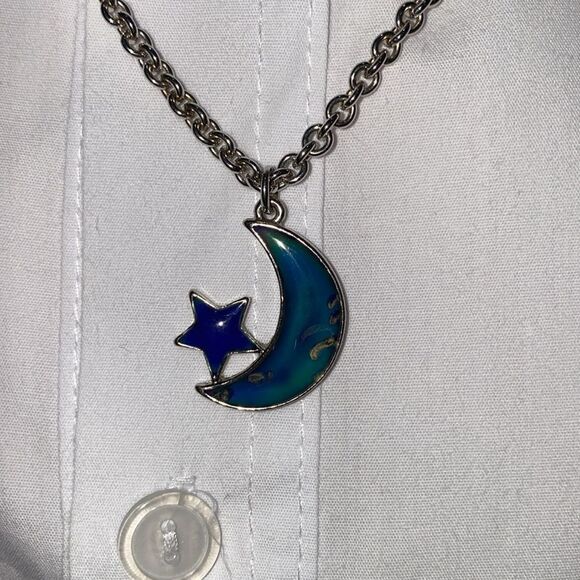 Moon And Star Mood Necklace With Silver Tone 24" Rope Chain - Picture 2 of 7